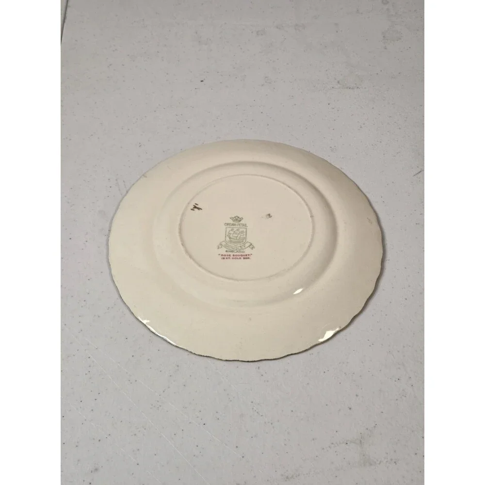 Vintage Grindley England Rose Bouquet Cream Petal Plate 8”‎ 18K Gold Trim Floral